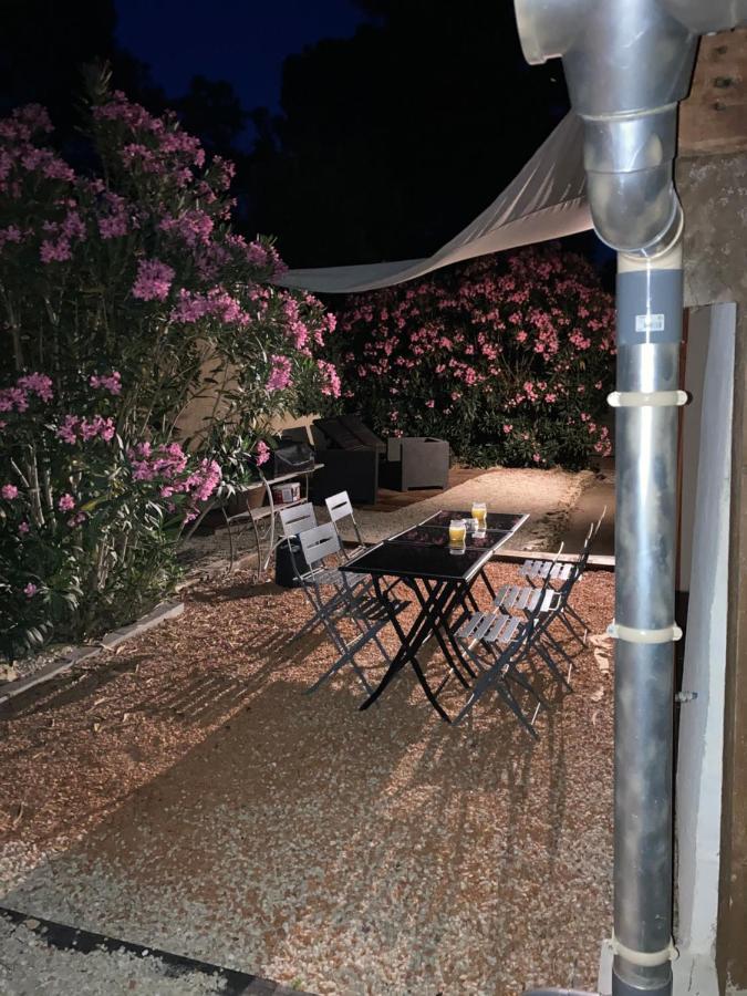 Au Coeur De La Pinede De 1 A 4 Personnes Villa Langlade Luaran gambar